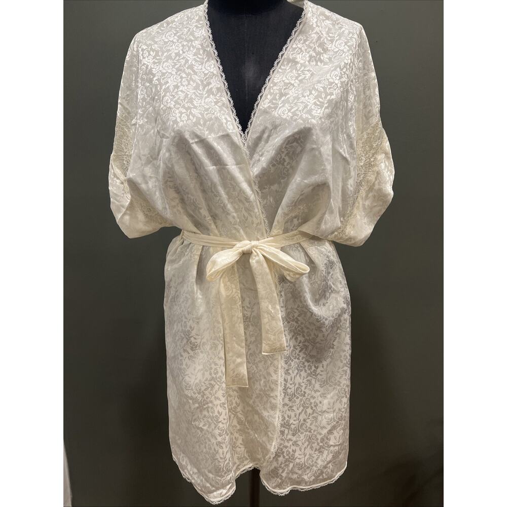 Lucie Ann II Ivory Robe Kimono Lace Trimmed Large‎ Short Made In USA VIntage